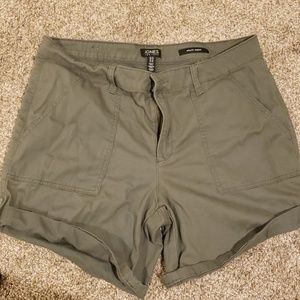 NEVER WORN Forest Green utility short